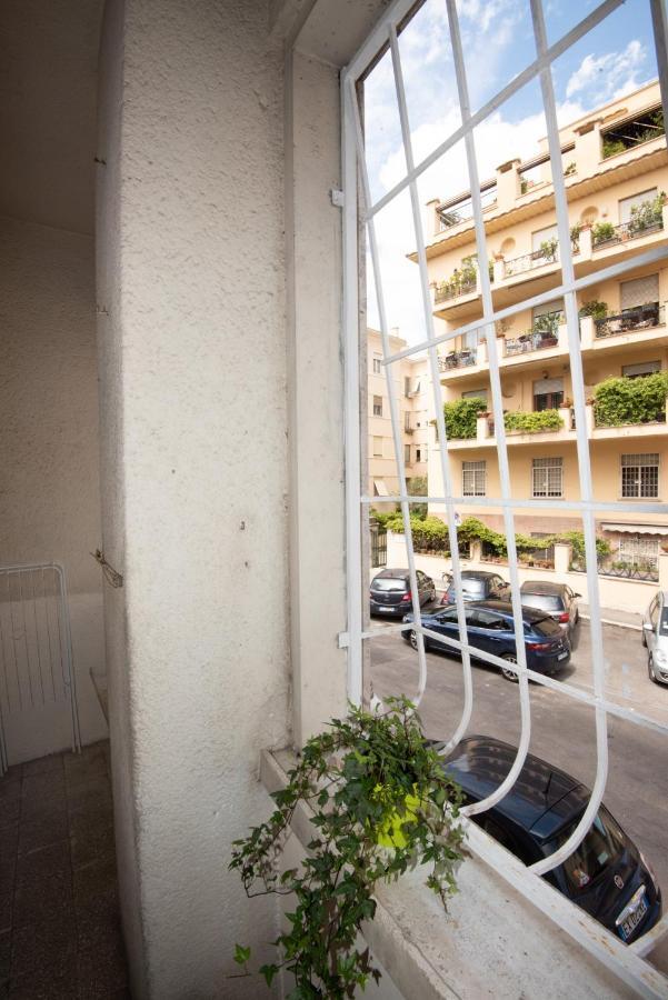 Appartamento Luminoso Con Vista Su Villa Ada โรม ภายนอก รูปภาพ